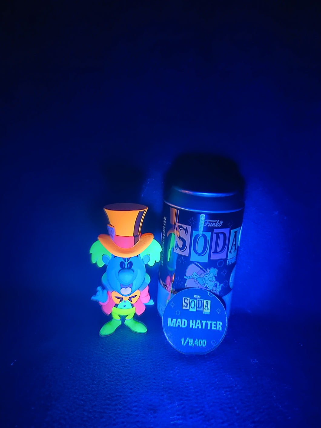 Funko Soda Pop Alice in Wonderland Black Light Mad Hatter 10K PC - COMMON ONLY